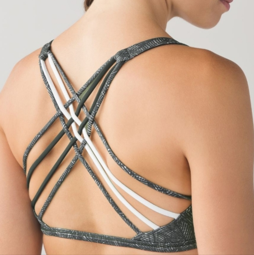 lululemon ▪︎ free to be wild size 4